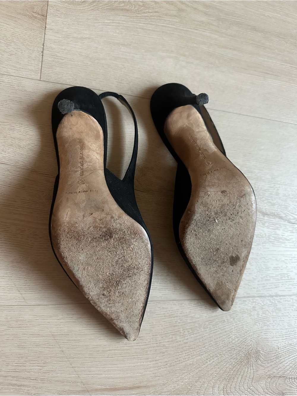 Manolo Blahnik 100MM Black Suede Slingback Pointed Pumps (38 EU) - Picture 3 of 5